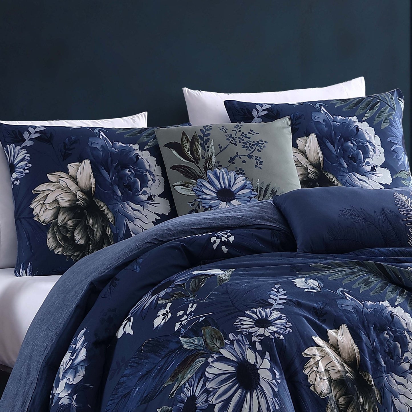 Bebejan Daisy Blue 5 Piece Reversible Comforter Set - Johnbob's General Store